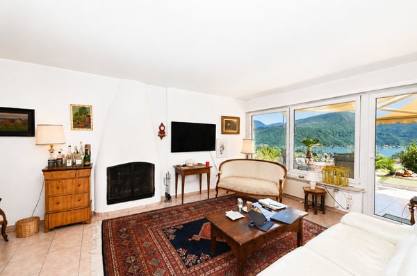 Oasi di Tranquillità con Ampio Giardino, Piscina e Vista lago 8