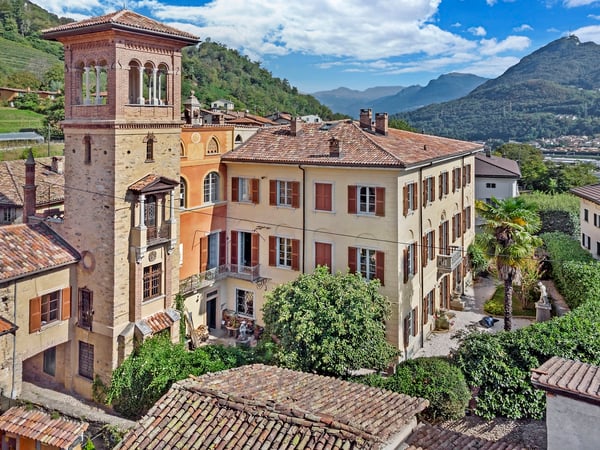 Castello Guidini - Magnifica Proprietà Storica in Collina d'Oro 1