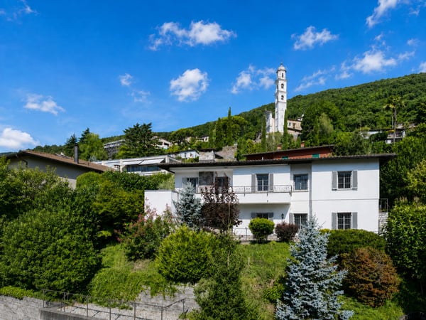 Villa Panoramica con Splendida Vista Lago di Lugano a Morcote 3