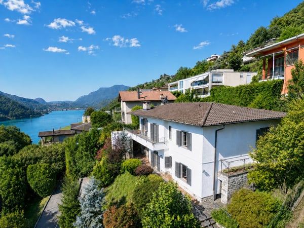 Villa Panoramica con Splendida Vista Lago di Lugano a Morcote 1