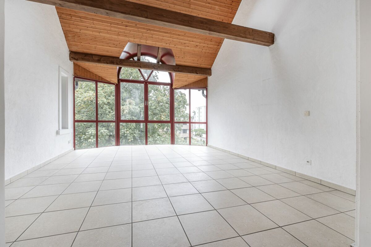 Einzigartige, helle Wohnung mit individuellem Grundriss und zwei Balkonen