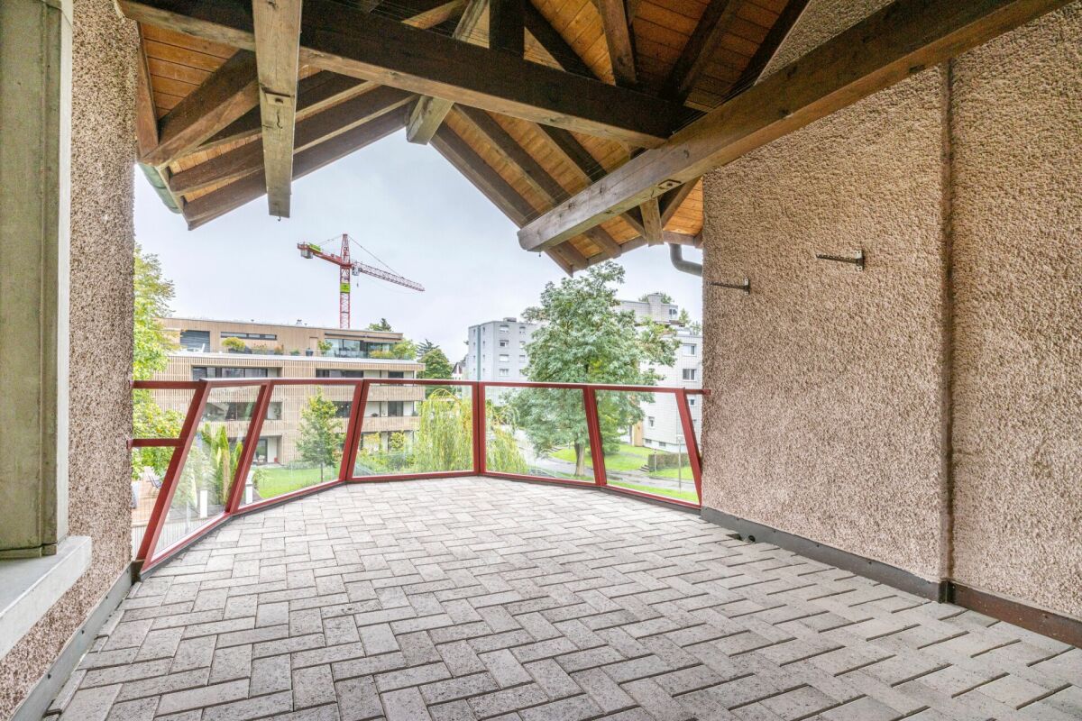 Einzigartige, helle Wohnung mit individuellem Grundriss und zwei Balkonen