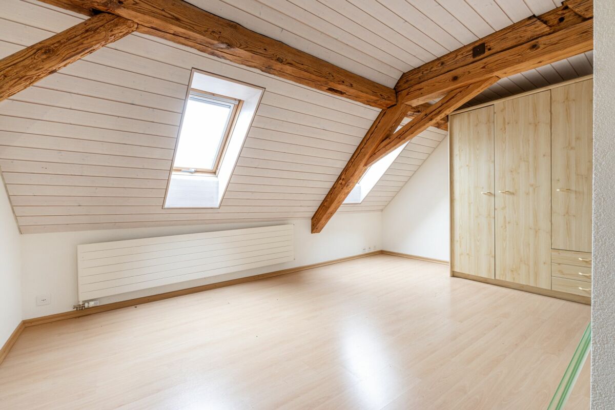 Potenzialreiches Bauernhaus mit drei Wohneinheiten und Scheune