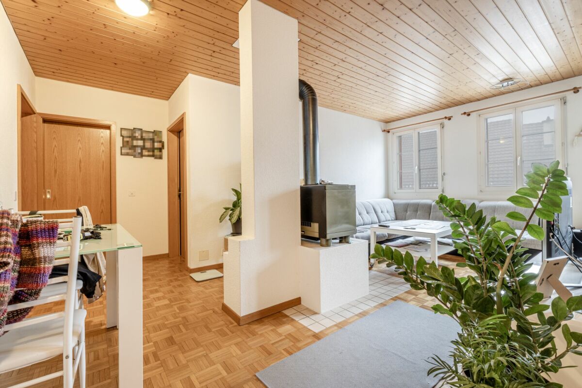 Potenzialreiches Bauernhaus mit drei Wohneinheiten und Scheune