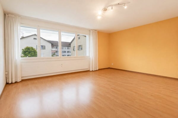 Grosszügiges 8.5-Zimmer-Familienhaus mit viel Platz und Potenzial 16