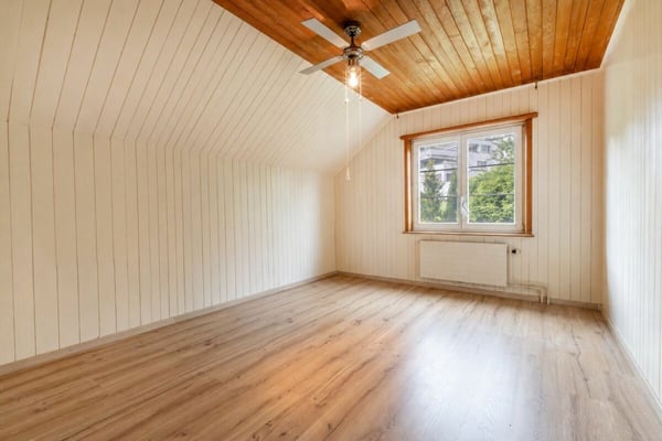 Grosszügiges 8.5-Zimmer-Familienhaus mit viel Platz und Potenzial 12