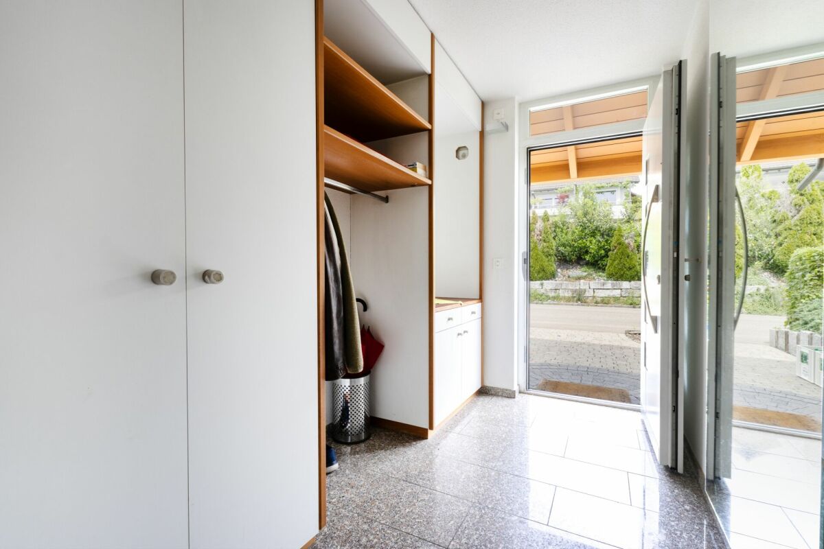 4.5-Zimmer-Eckhaus mit Ausbaupotenzial, grossem Garten und steuergünstiger Wohnlage in Seuzach