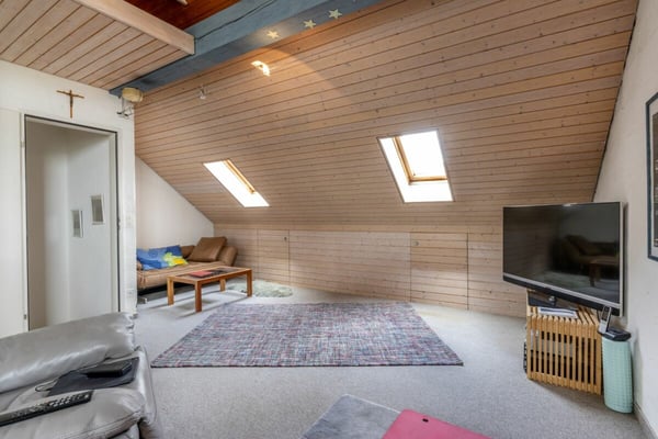 4.5-Zimmer-Eckhaus mit Ausbaupotenzial, grossem Garten und steuergünstiger Wohnlage in Seuzach 24
