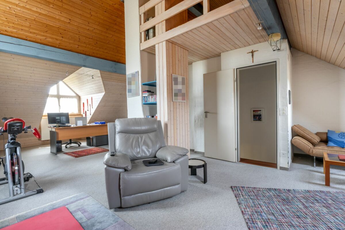 4.5-Zimmer-Eckhaus mit Ausbaupotenzial, grossem Garten und steuergünstiger Wohnlage in Seuzach