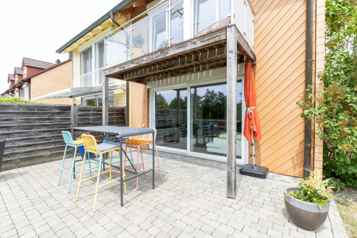 4.5-Zimmer-Eckhaus mit Ausbaupotenzial, grossem Garten und steuergünstiger Wohnlage in Seuzach