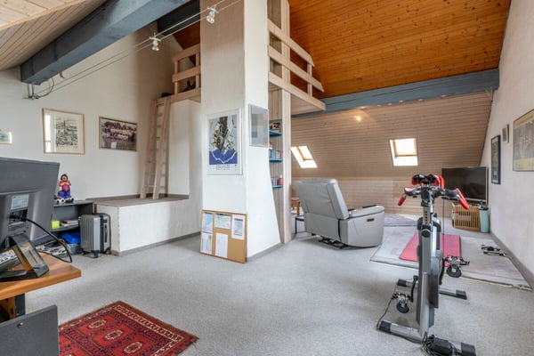 4.5-Zimmer-Eckhaus mit Ausbaupotenzial, grossem Garten und steuergünstiger Wohnlage in Seuzach 25