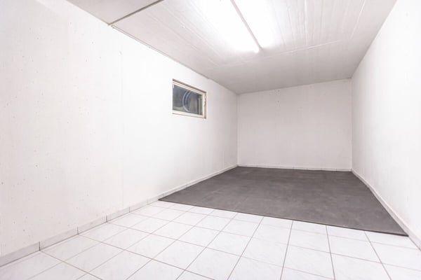 Grosszügiges 6.5-Zimmer-Doppeleinfamilienhaus mit Doppelgarage und Garten 15