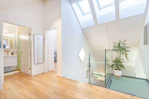 Grosszügige 5.5-Zi.-Dachmaisonette mit Galerie und Loggia 9