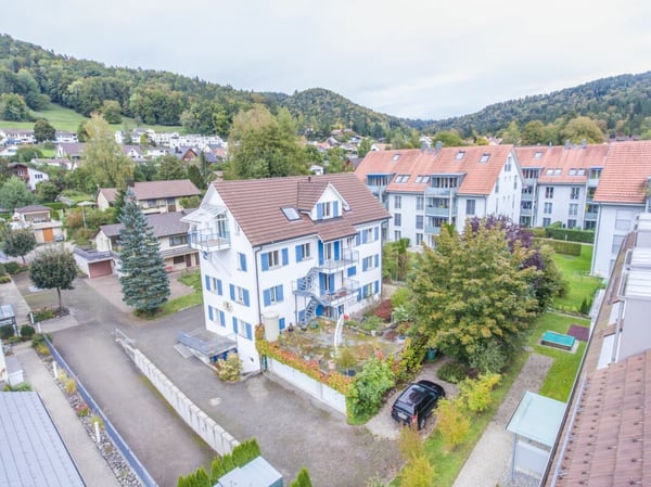 5.5-Zimmer-Dachmaisonettewohnung mit zwei Balkonen und einer Garagenbox 2