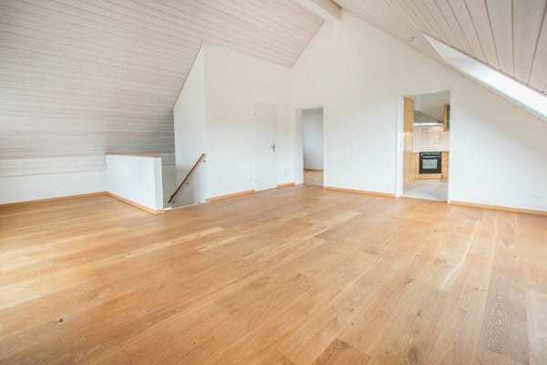 5.5-Zimmer-Dachmaisonettewohnung mit zwei Balkonen und einer Garagenbox 9