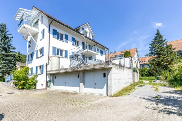 5.5-Zimmer-Dachmaisonettewohnung mit zwei Balkonen und einer Garagenbox 15
