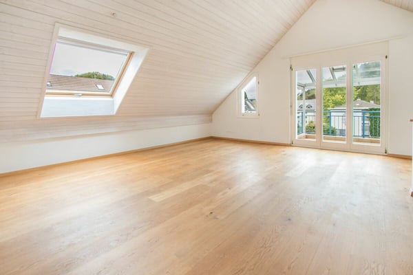 5.5-Zimmer-Dachmaisonettewohnung mit zwei Balkonen und einer Garagenbox 8