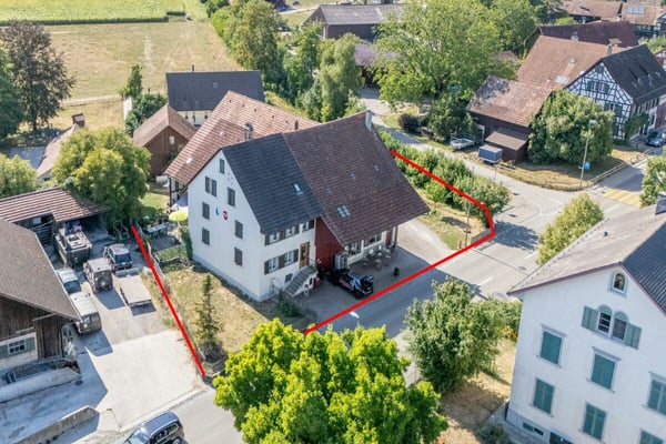 Historisches 9.5-Zimmer-Bauernhaus - stilvoll saniert, einzigartig im Charakter