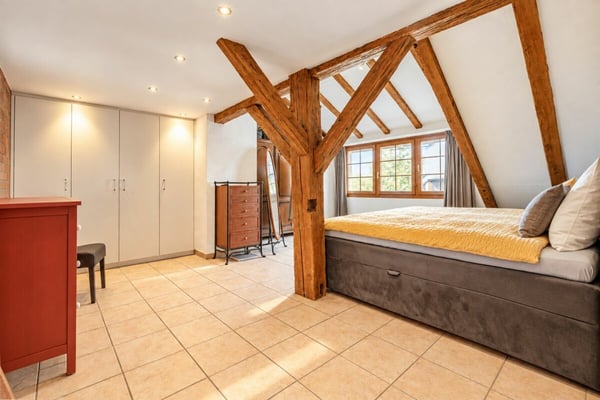 5.5-Zimmer-Triplexwohnung mit eigenem Aussenzugang im historischen Ortskern von Wülflingen 6