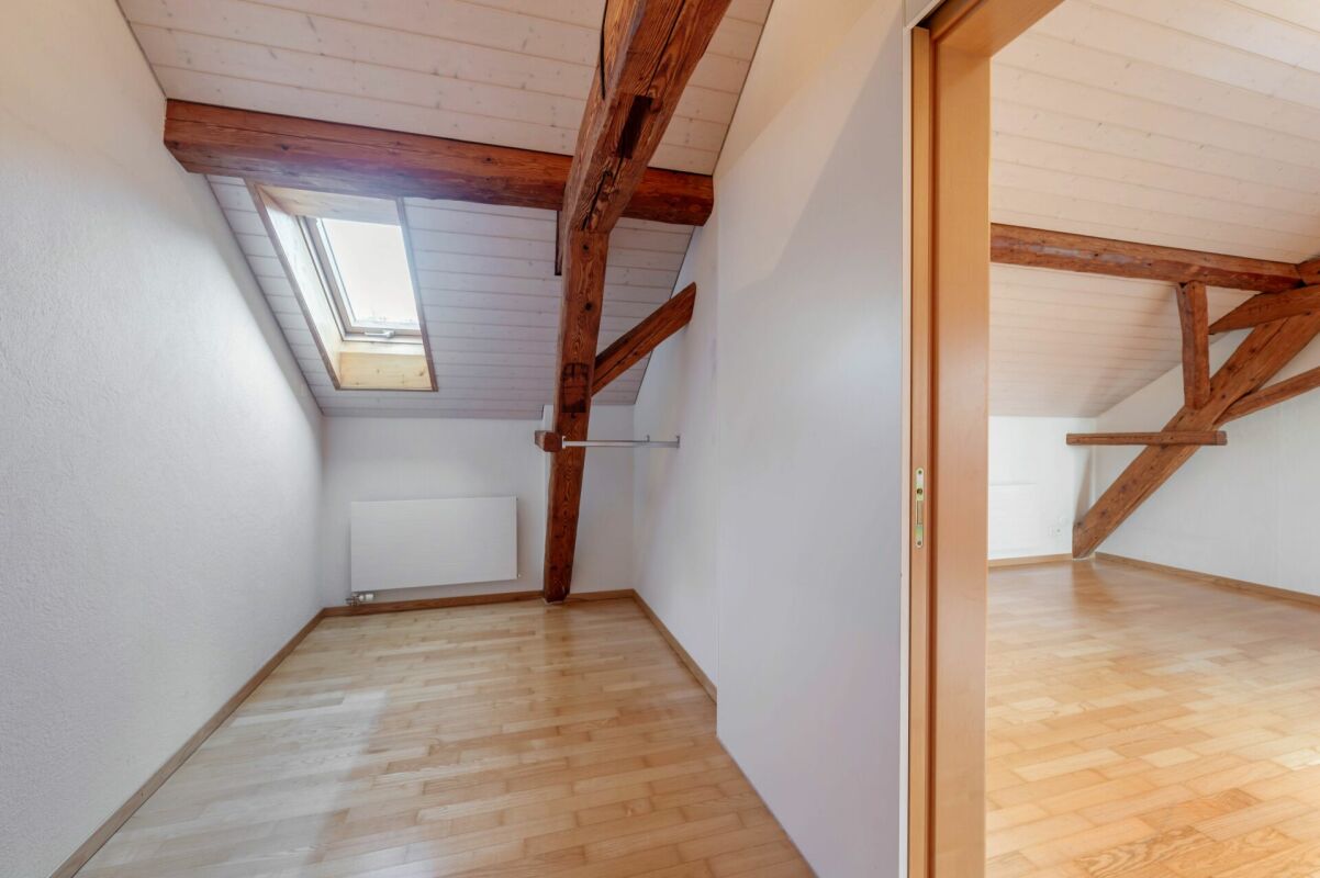 3-FAMILIENHAUS MIT BAULANDRESERVE