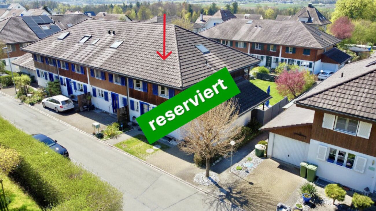 5 1/2- bzw. 6 1/2-Zimmer-Reiheneckhaus mit 2 Garagen und 1 Parkplatz