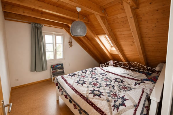 *** Charmante 5.5-Zimmer-Dachwohnung in ruhiger und zentraler Lage in Wila *** 4