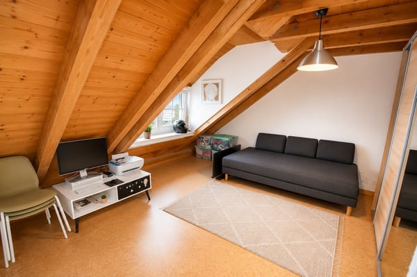 *** Charmante 5.5-Zimmer-Dachwohnung in ruhiger und zentraler Lage in Wila *** 9