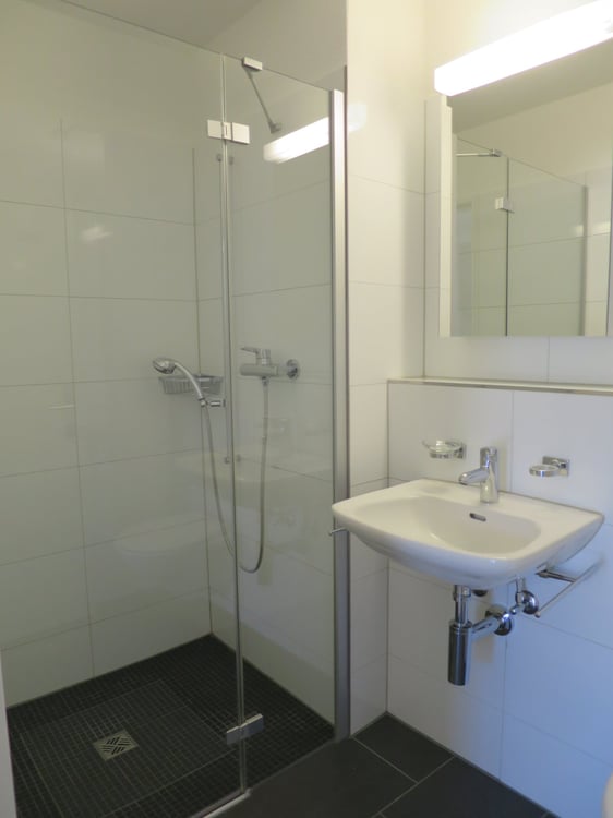 *** Moderne 4.5-Zimmerwohnung im 2. OG an ruhiger Lage in Turbenthal *** 12