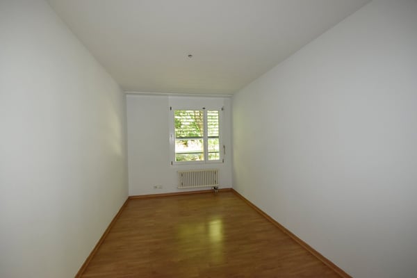 Charmante 5.5-Zimmer-Gartenwohnung an ruhiger Lage in Rikon 6