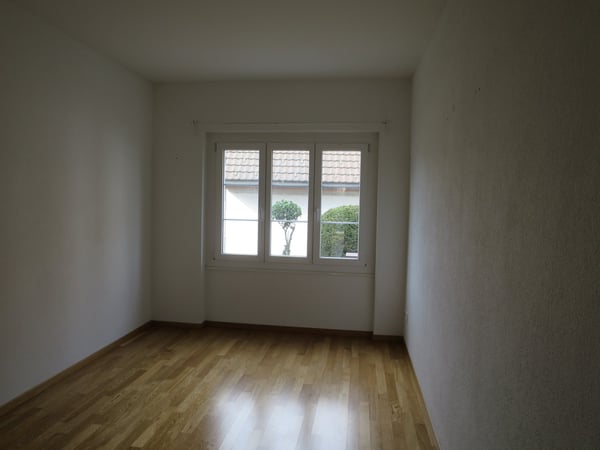*** schöne 3.5 Zimmerwohnung mit grosszügigem Sitzplatz zu vermieten *** 7