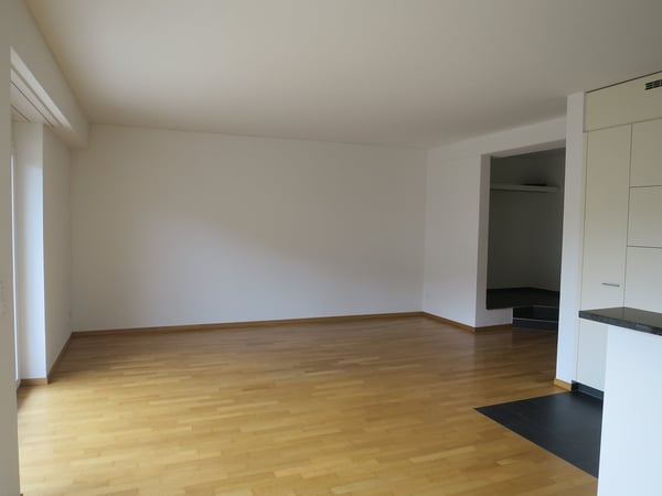 *** schöne 3.5 Zimmerwohnung mit grosszügigem Sitzplatz zu vermieten *** 3