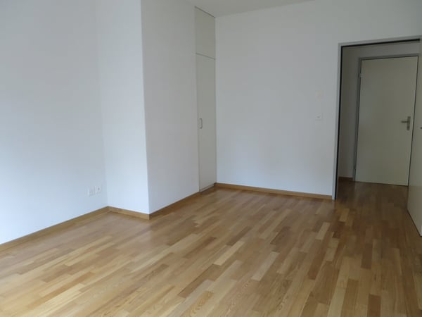*** schöne 3.5 Zimmerwohnung mit grosszügigem Sitzplatz zu vermieten *** 9