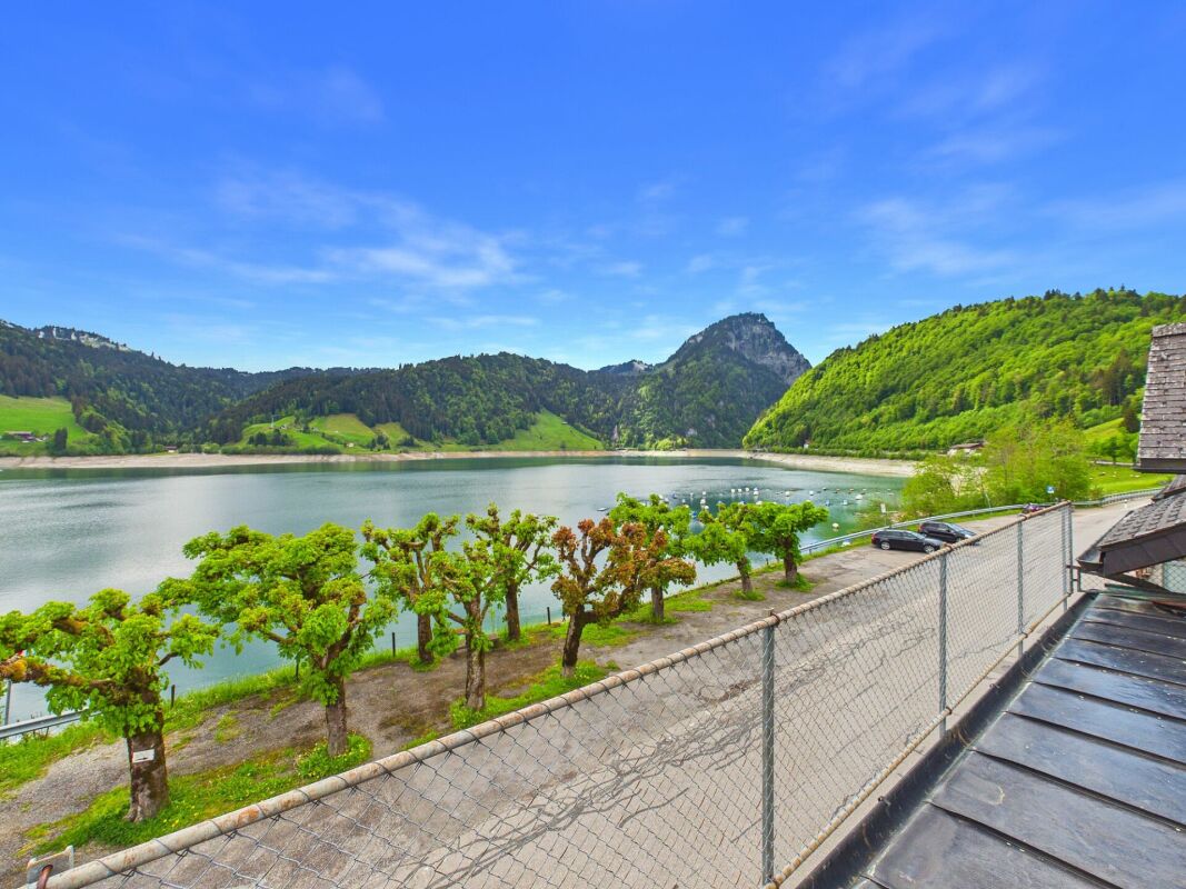 Traumhafte See- und Bergsicht