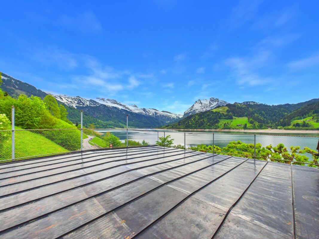 Traumhafte See- und Bergsicht