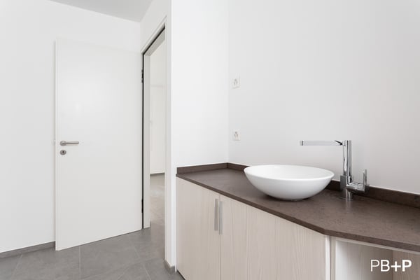 Interessante 1.5 Zimmer Geschäftsräume, zentrale Lage 2