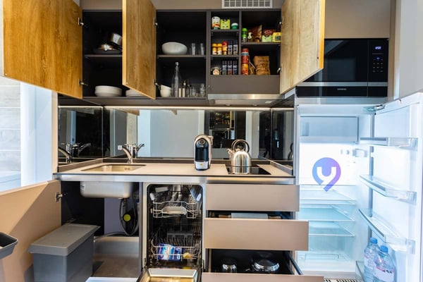 1.5 Room City Pop Apartment in Zurich-Oerlikon 6