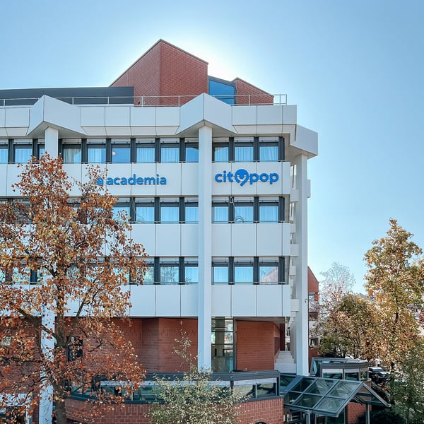 City Pop - Studio Apartments in Basel, next to the train station 3