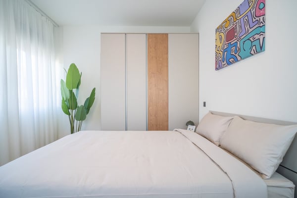 City Pop - Studio Apartments in Basel, next to the train station 21