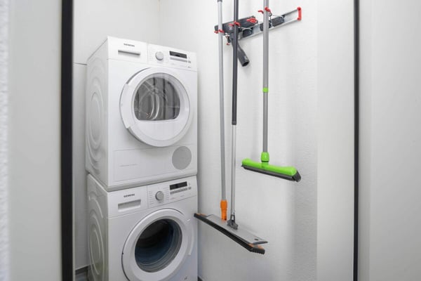 Modern und mit grossem Aussenbereich 9