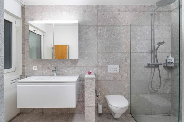 Modern und mit grossem Aussenbereich 5