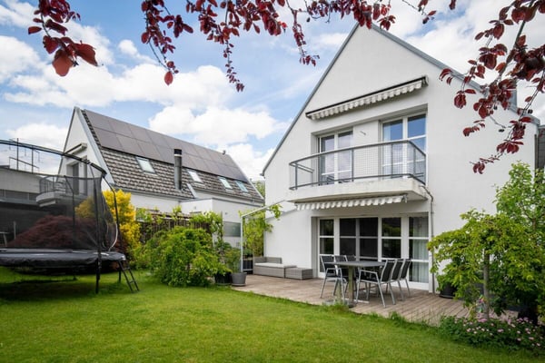 Freistehender Familientraum 1