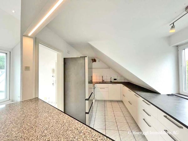 HOCHWERTIGE 1 1?2-ZIMMER MAISONETTE-WOHNUNG MIT WUNDERSCHÖNER AUSSICHT 8
