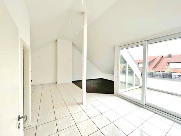 HOCHWERTIGE 1 1?2-ZIMMER MAISONETTE-WOHNUNG MIT WUNDERSCHÖNER AUSSICHT 5