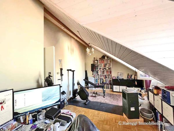 Grosszügige, helle 1 1?2 Zi-Maisonette-Wohnung mit Balkon in der Altstadt 10