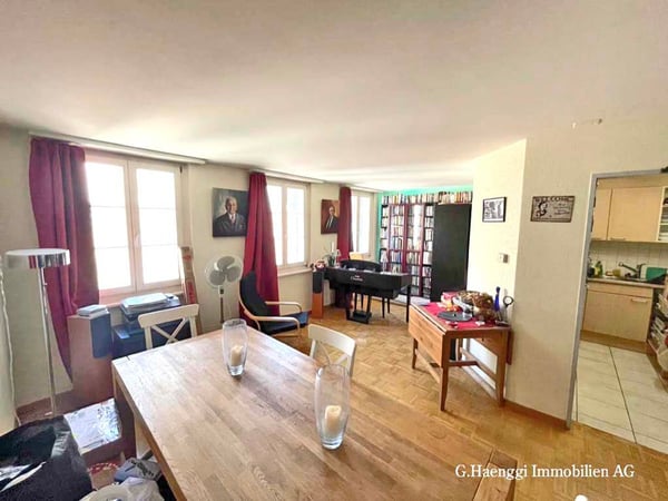 Grosszügige, helle 1 1?2 Zi-Maisonette-Wohnung mit Balkon in der Altstadt 7