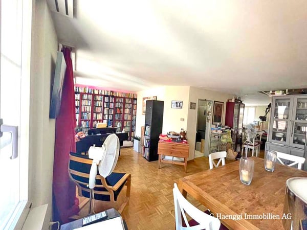 Grosszügige, helle 1 1?2 Zi-Maisonette-Wohnung mit Balkon in der Altstadt 6