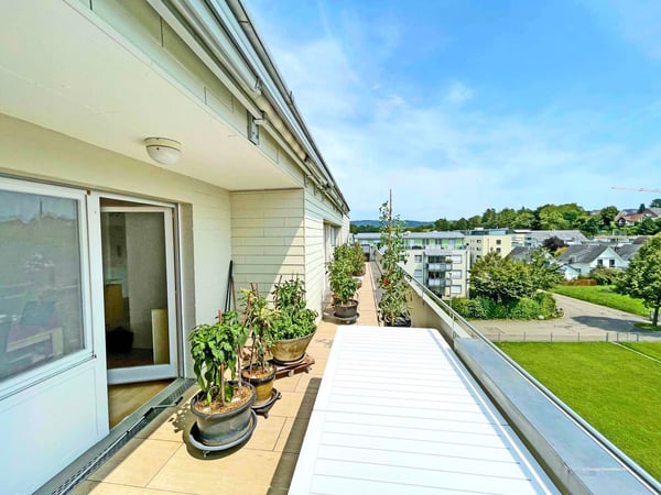 Aussergewöhnliche 1.5 Zimmer Attikawohnung mit grossem Rundumbalkon 5