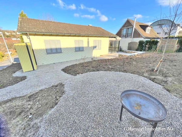 EFH an ruhiger Lage mit grossem Garten ohne Gartenarbeit 1