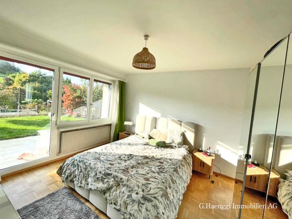 Geräumiges 6.5-Zimmer-Haus mit weiter Aussicht 13
