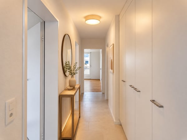 Moderne 4.5-Zimmer-Wohnung mit Aussicht in Oberengstringen – ab sofort verfügbar 4